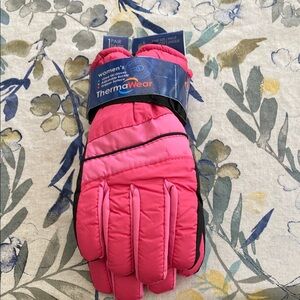 ThermaWear Women's Ski Gloves in Pink